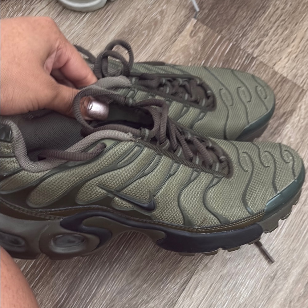 Authentic nike air max 97 size 6y